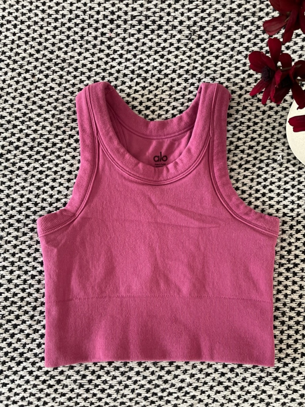 ALO Crop Tank Top Size Small Raspberry Pink - Picture 2 of 6